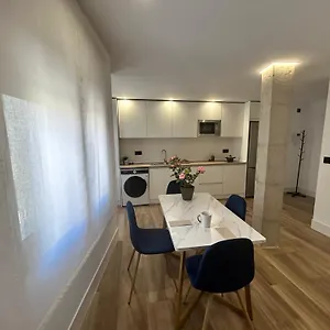 Apartamento Juan Robledo En Centro Ciudad Apartamento